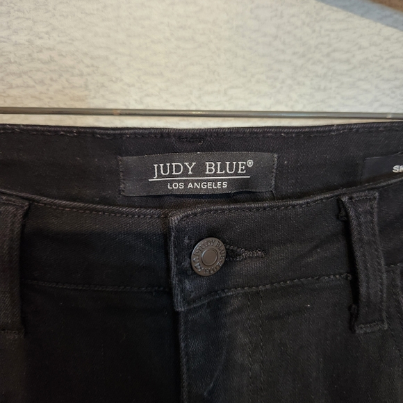 Judy Blue High Waisted Skinny Fit Distressed Black Jeans Size 13/31 - Picture 4 of 10